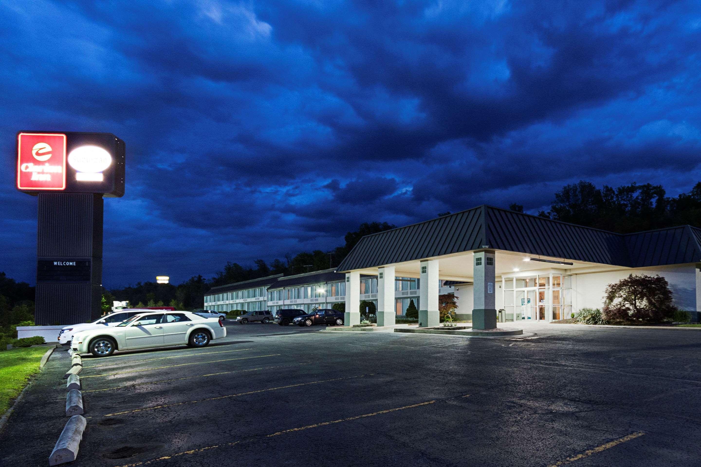 Clarion Inn Fairmont Exterior foto