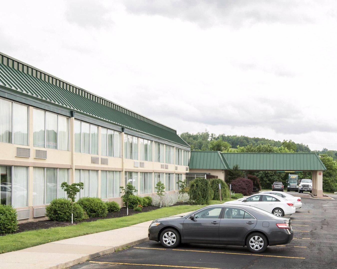 Clarion Inn Fairmont Exterior foto